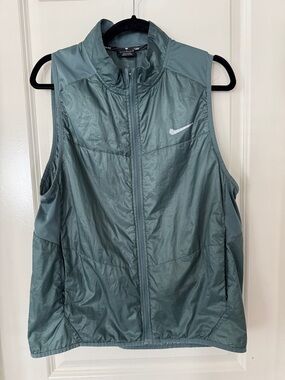 Nike Women's Sage Green Lightweight Athletic Vest